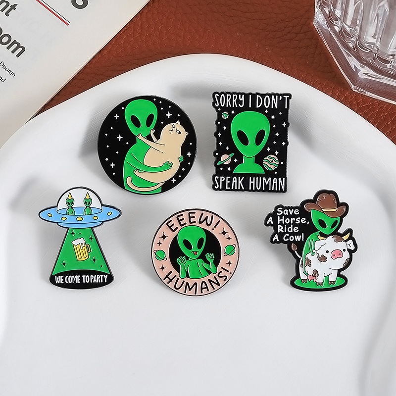 Embroidery House - UFO We Come To Party Enamel