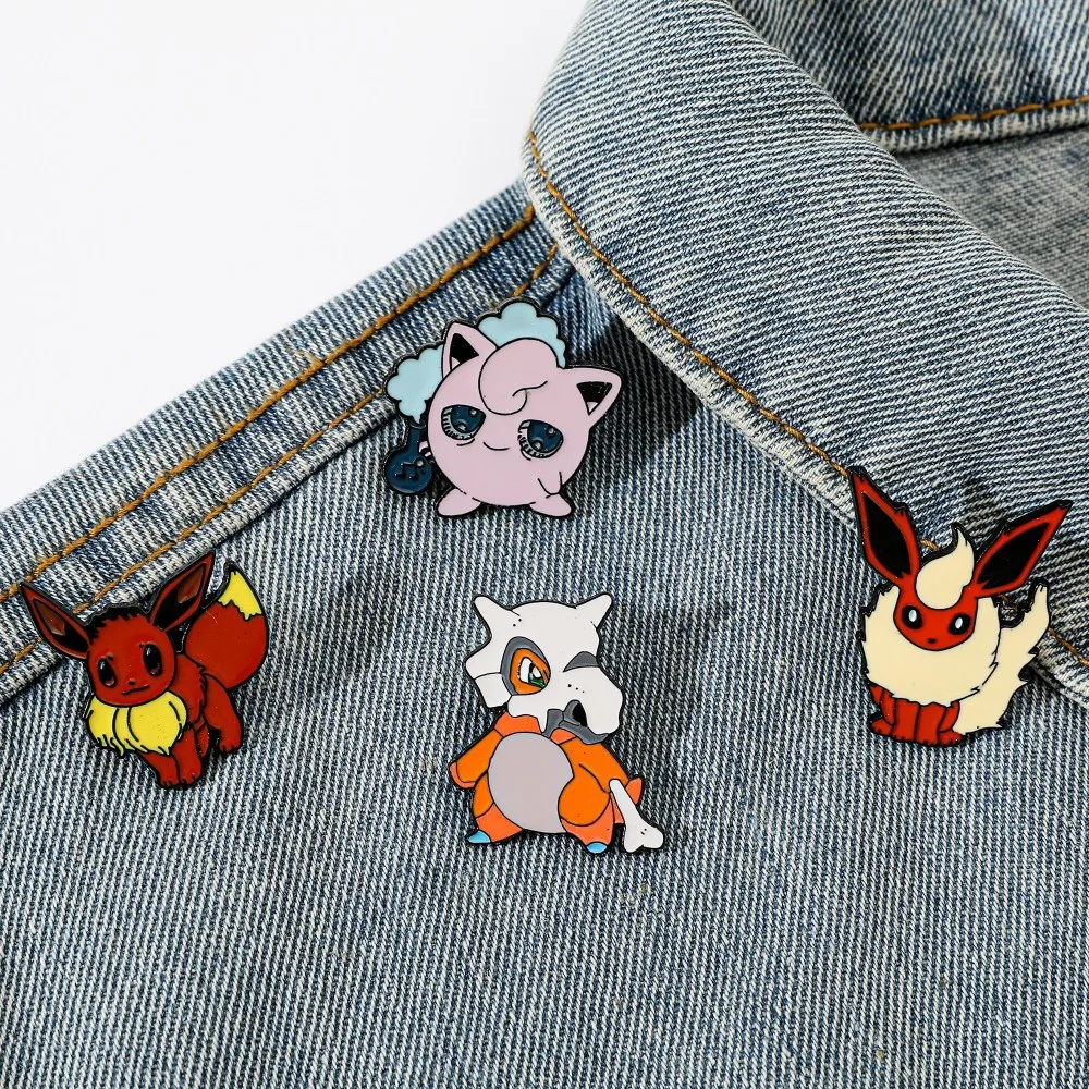 Embroidery Textile - 4 Pcs Characters Cartoon Brooch Flareon