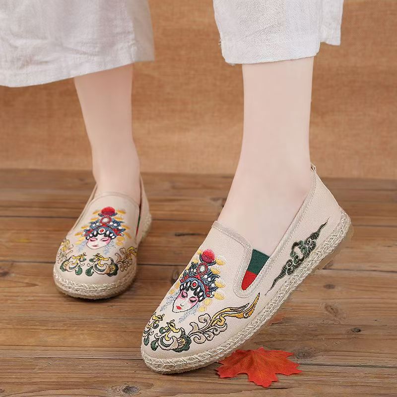 Women Flat Sole Embroidered Cl - огляд і ціна Embroidery Style