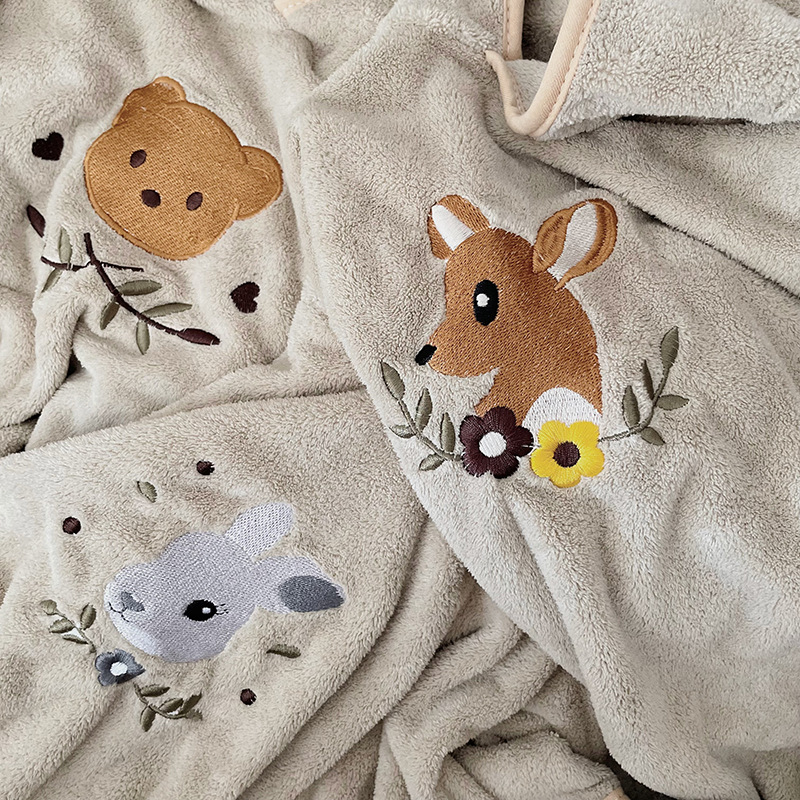 Children's Coral Fleece Cloaks - огляд і ціна Embroidery Towel