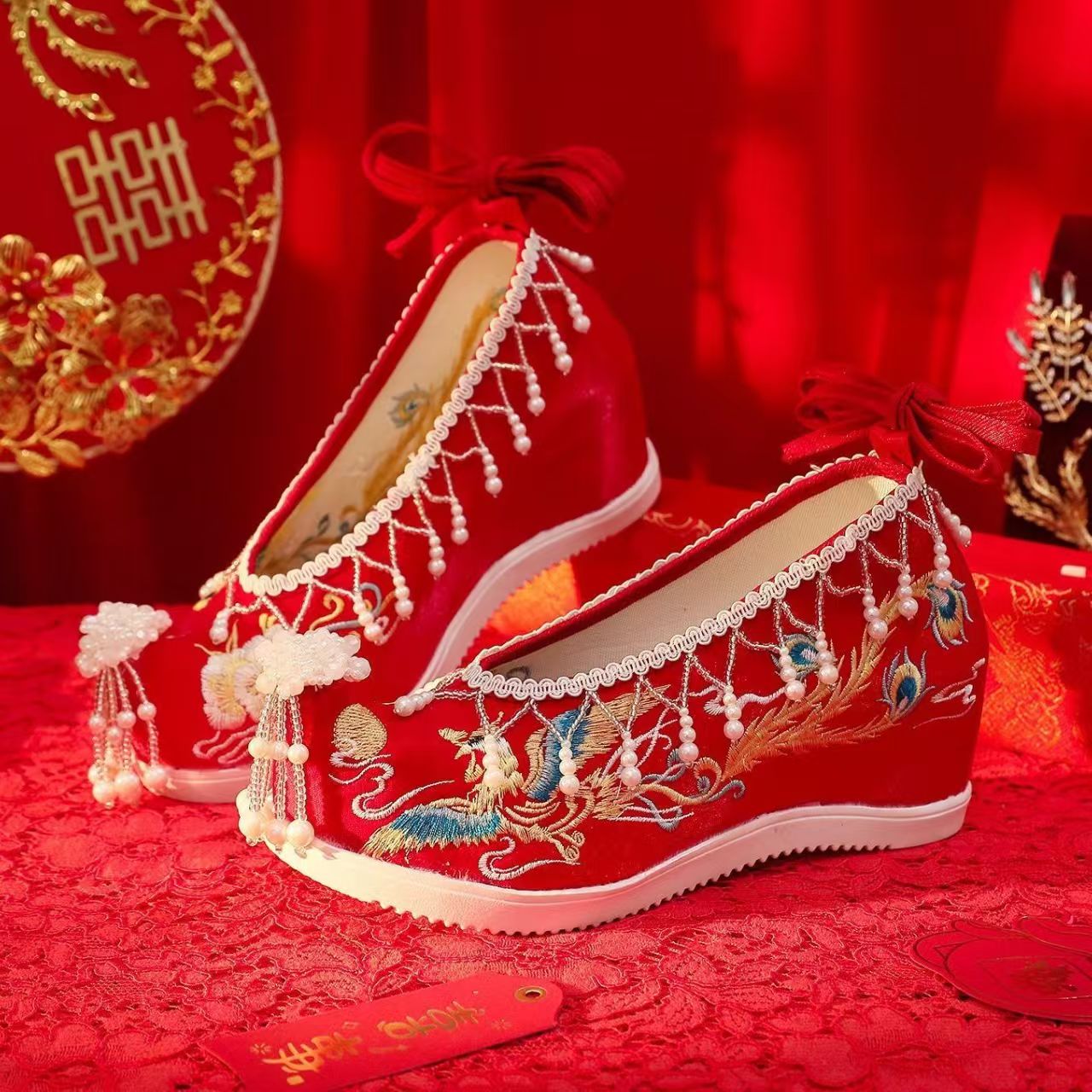 Women New Red Embroidered Wedd - огляд і ціна Embroidery Style