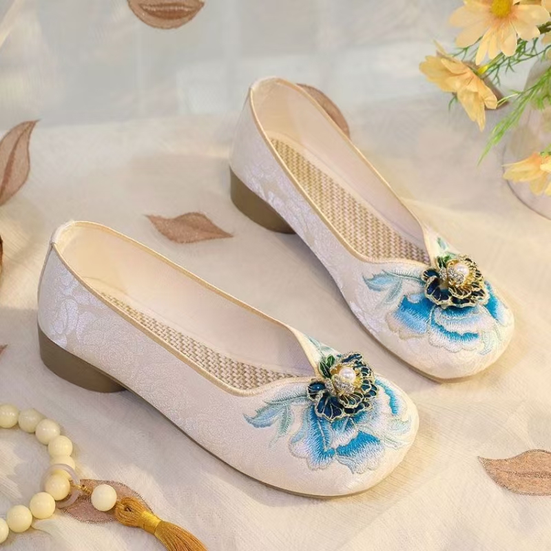 Woman Low Heel Embroidered Clo - огляд і ціна Embroidery Style